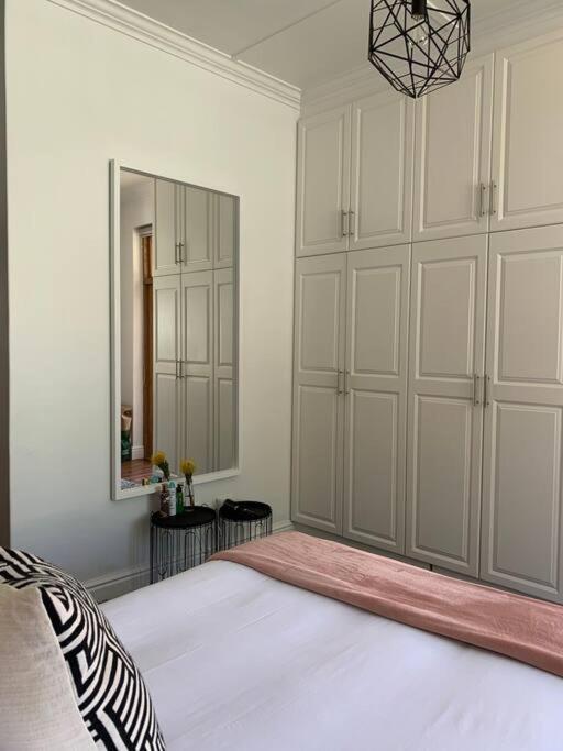 1-Bedroom Sea Point Gem - Perfect Location! Kapsztad Zewnętrze zdjęcie